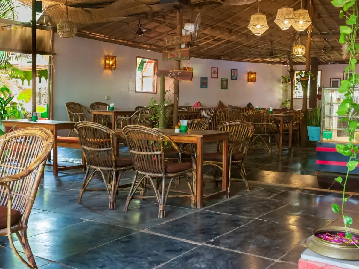 Warm restaurant setting for drinks, desserts and relaxed conversations